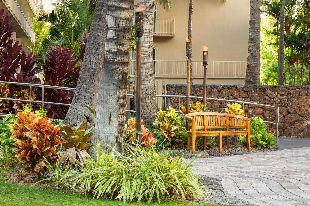 Courtyard By Marriott Waikiki Beach Honolulu Exterior photo