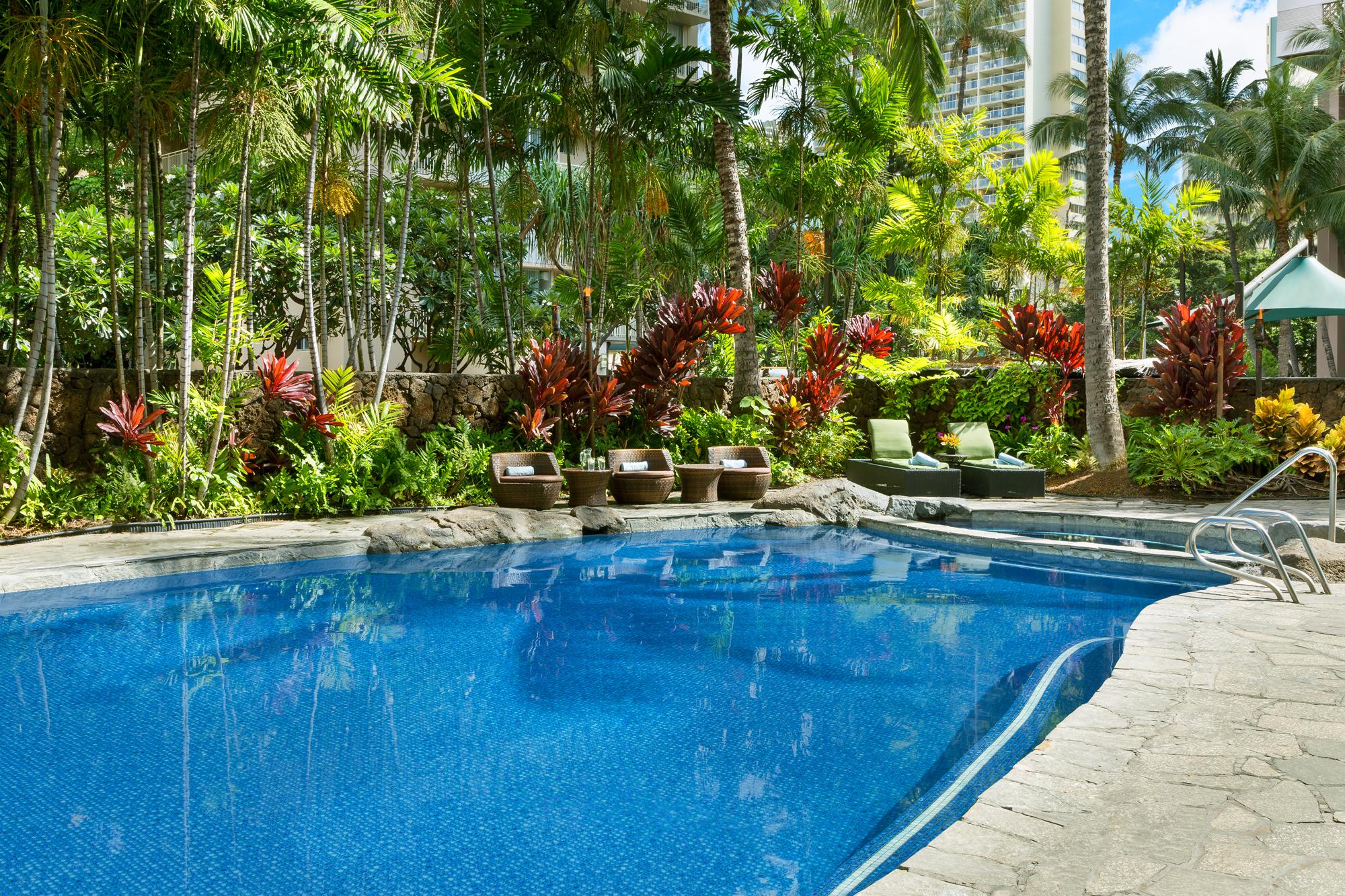 Courtyard By Marriott Waikiki Beach Honolulu Exterior photo