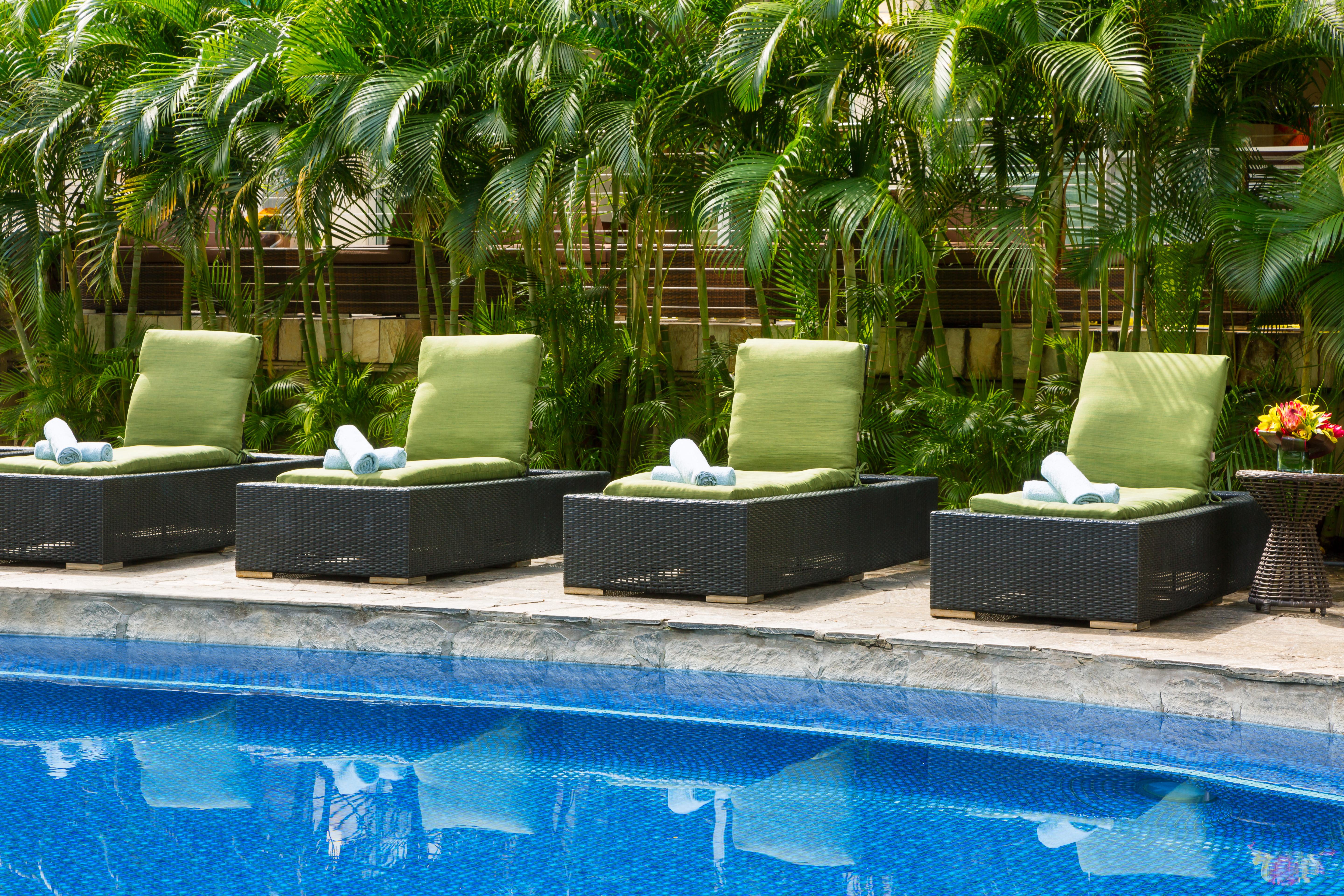 Courtyard By Marriott Waikiki Beach Honolulu Exterior photo