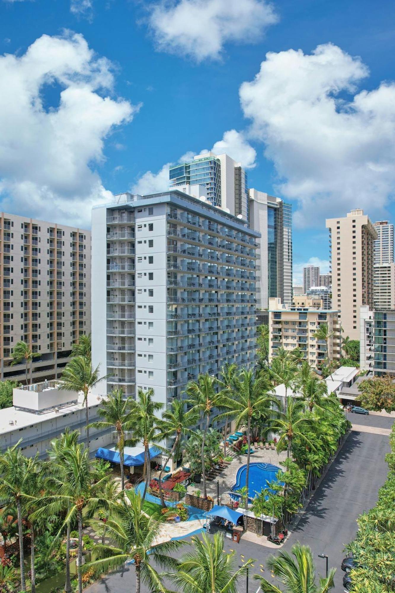 Courtyard By Marriott Waikiki Beach Honolulu Exterior photo