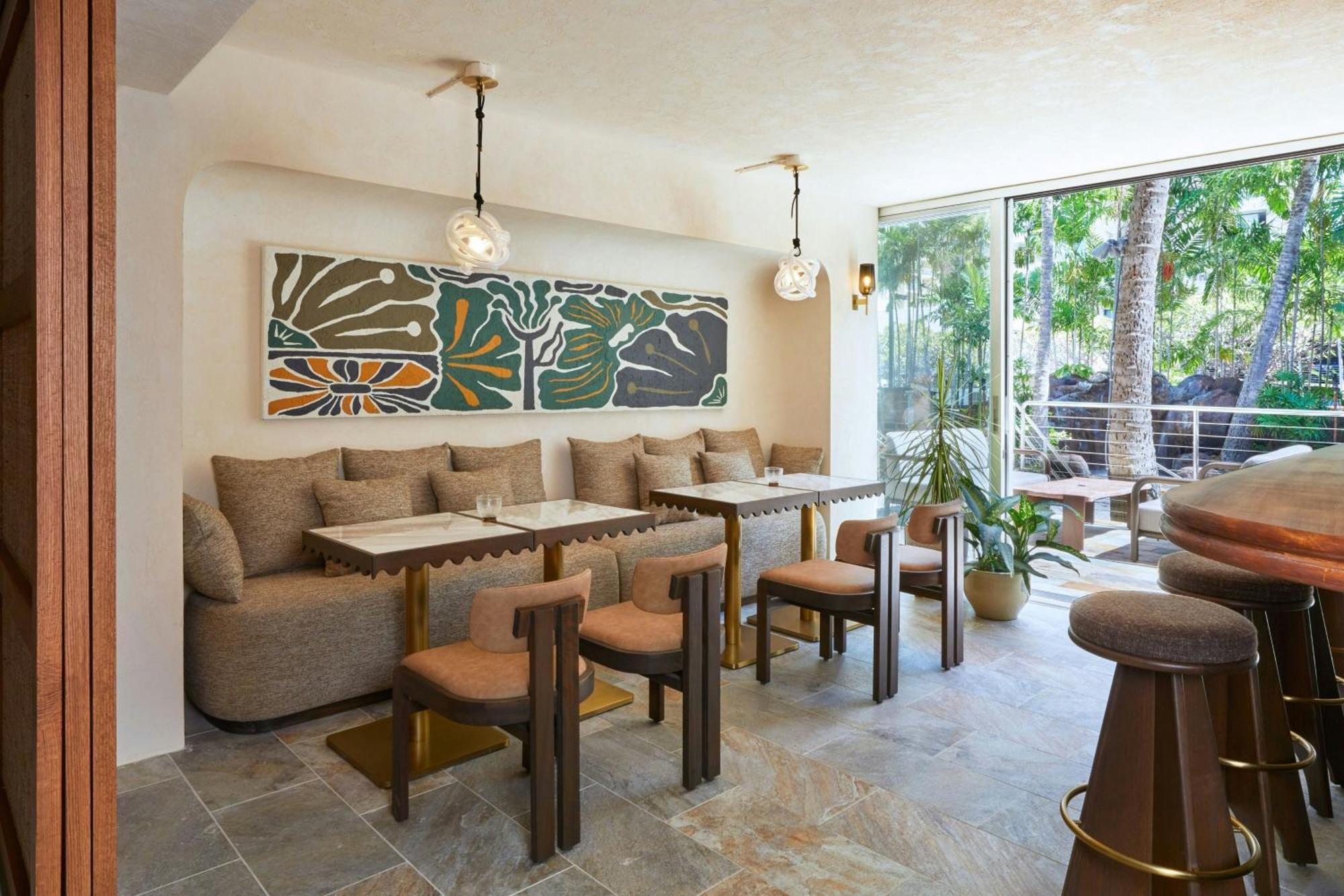 Courtyard By Marriott Waikiki Beach Honolulu Exterior photo